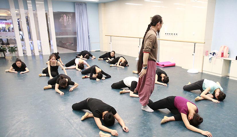 民族舞艺考培训